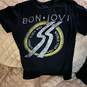 Bon Jovi concert T-shirt Slippery When Wet size small